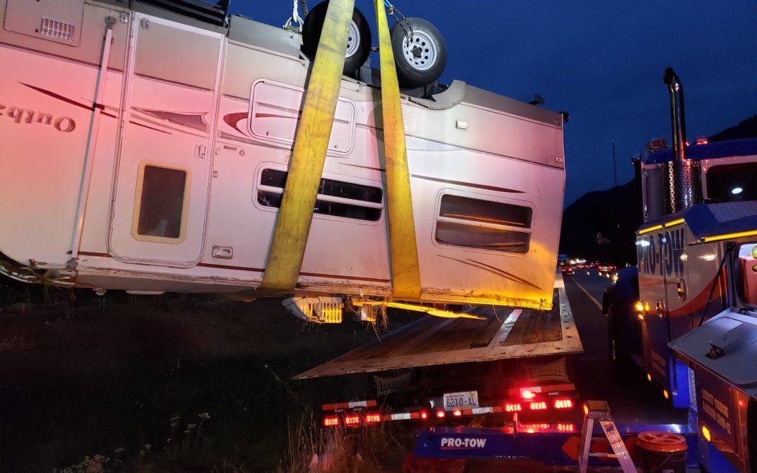 Upside Down Outback – Truck Accident Recovery Goes Into The Night