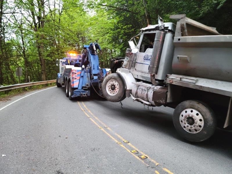 The Difference Between Light-Duty Towing and Heavy-Duty Towing