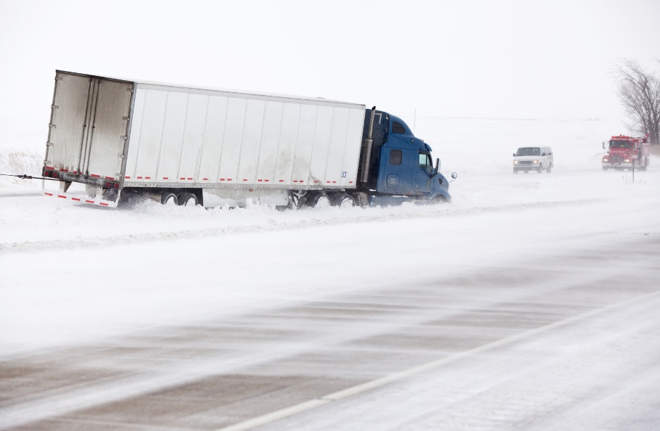 Reasons to Call for Heavy-Duty Towing in Winter